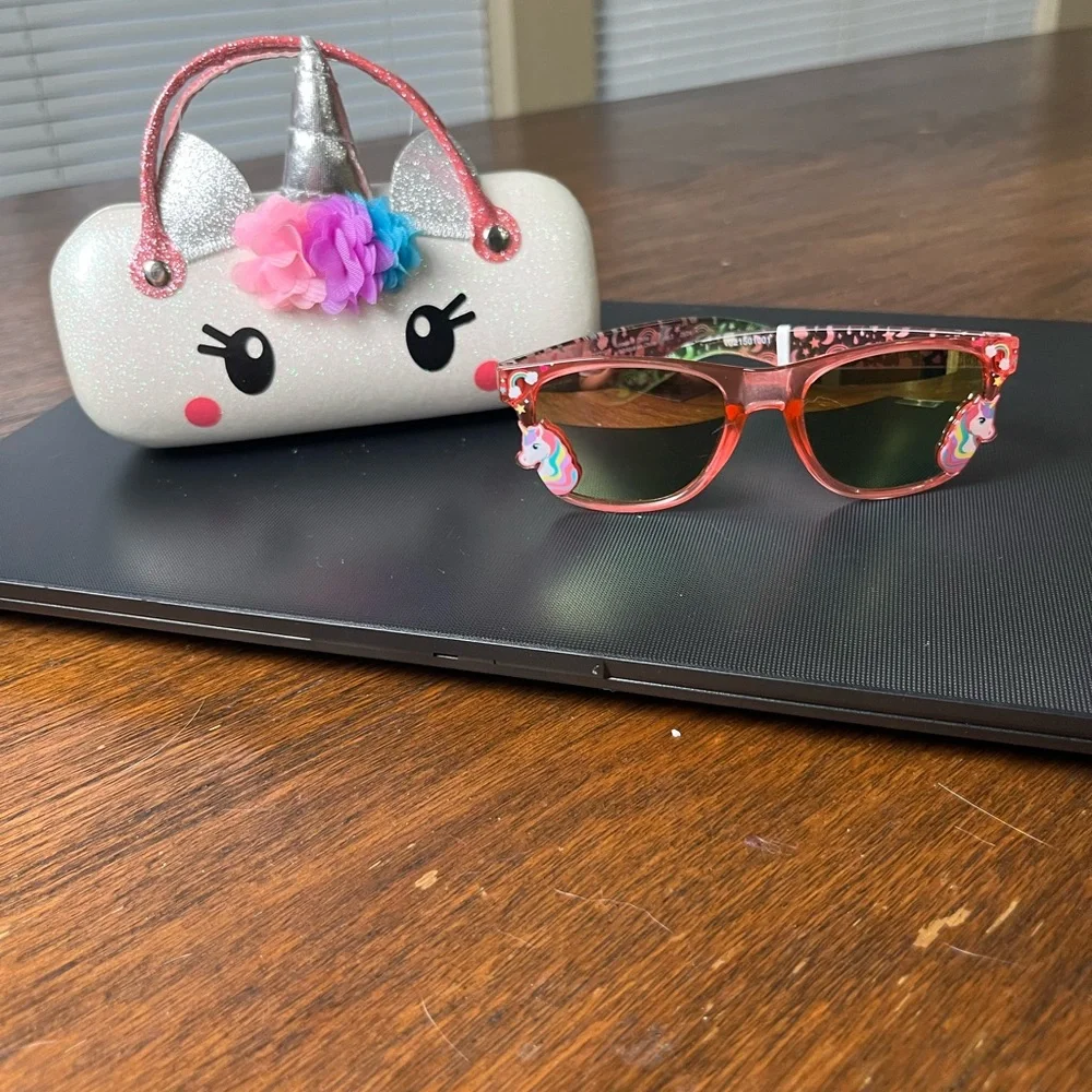 Unicorn -Themed Kids’ Sunglasses with matching Hard Glitter Case